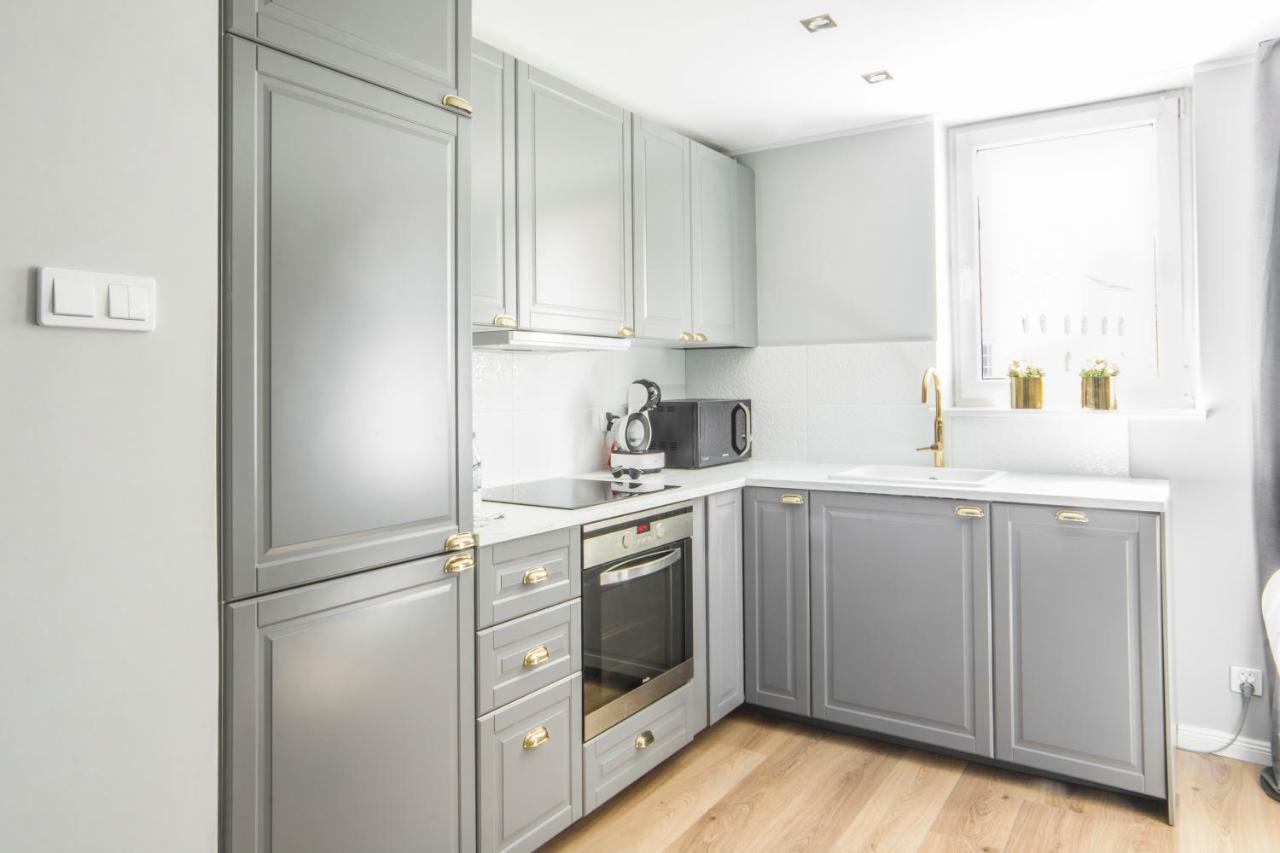 Przytulny Apartament Blisko Starowki Apartment กดัญสก์ ภายนอก รูปภาพ